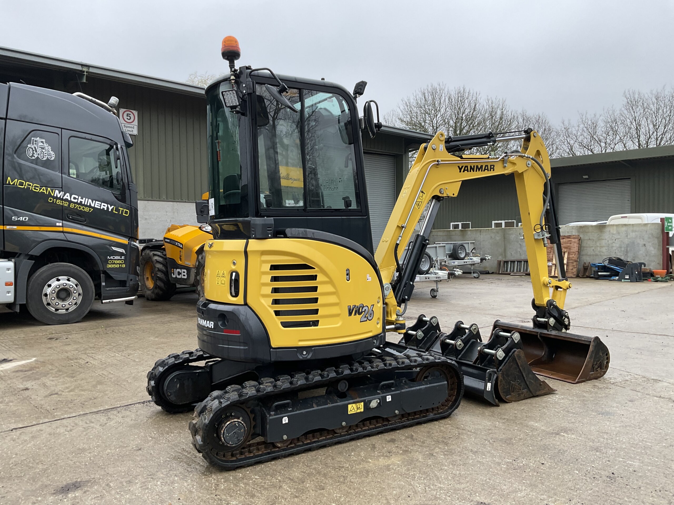 YANMAR VIO26
